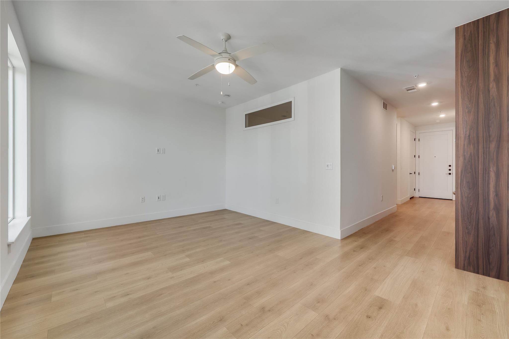 1701  Simond Ave  #516, photo 5