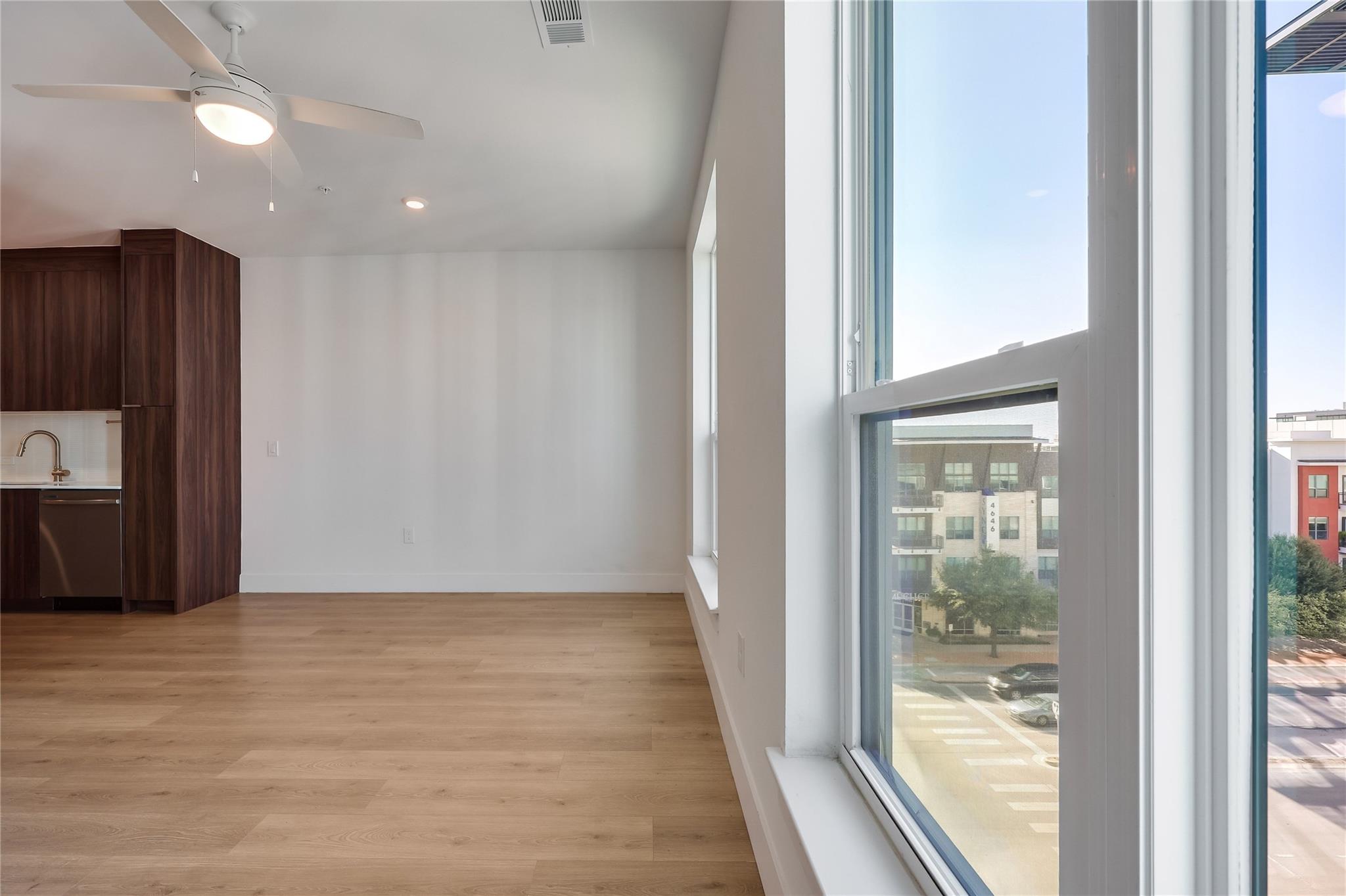 1701  Simond Ave  #516, photo 7