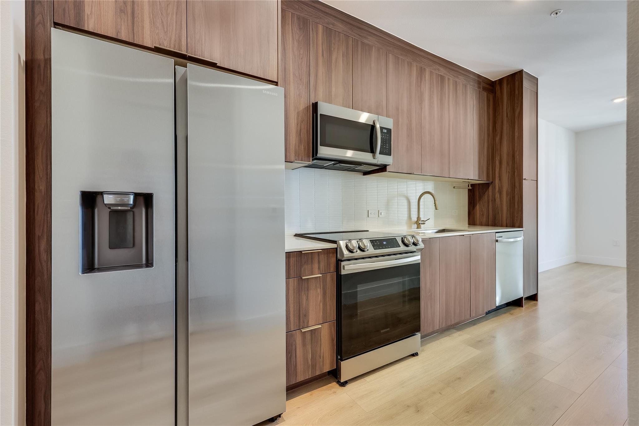 1701  Simond Ave  #516, photo 8