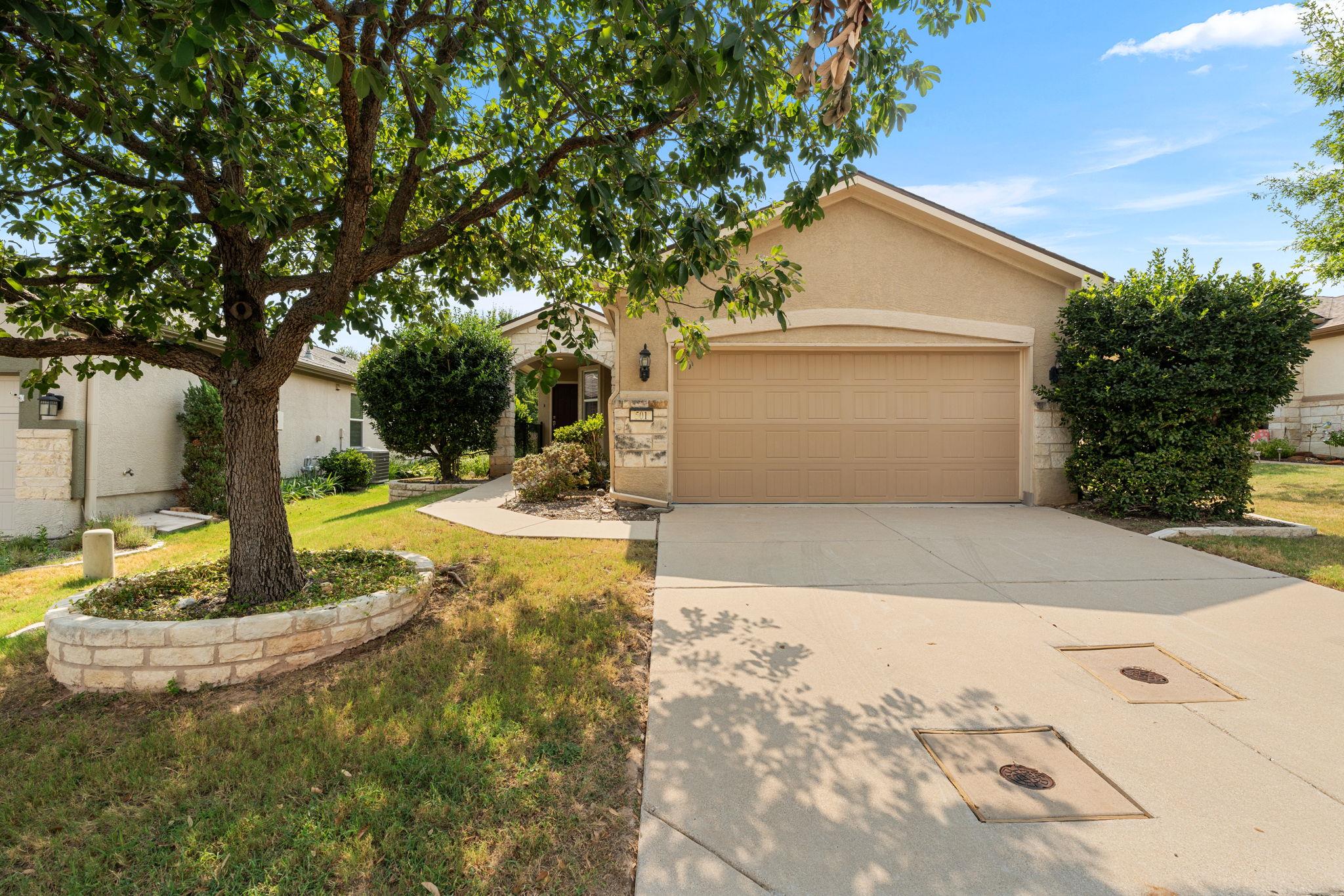 501  Sheldon Lake Dr, photo 2