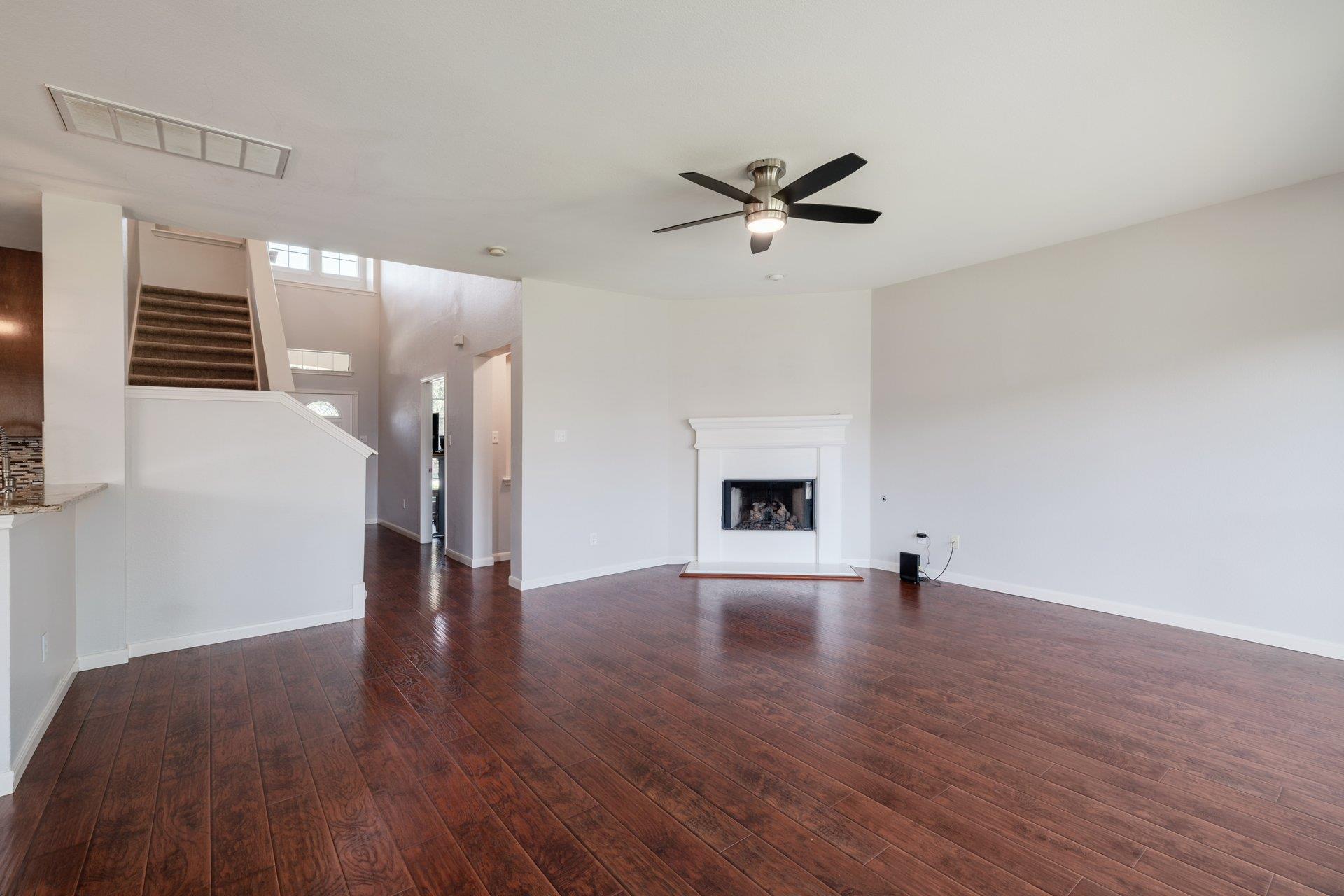 20516  Farm Pond Ln, photo 6