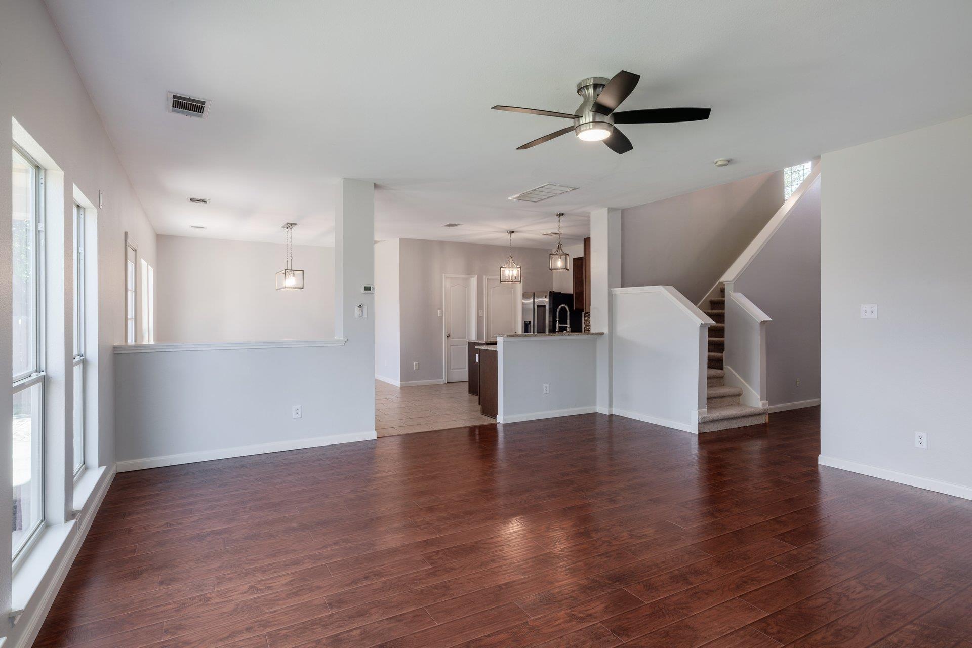 20516  Farm Pond Ln, photo 7