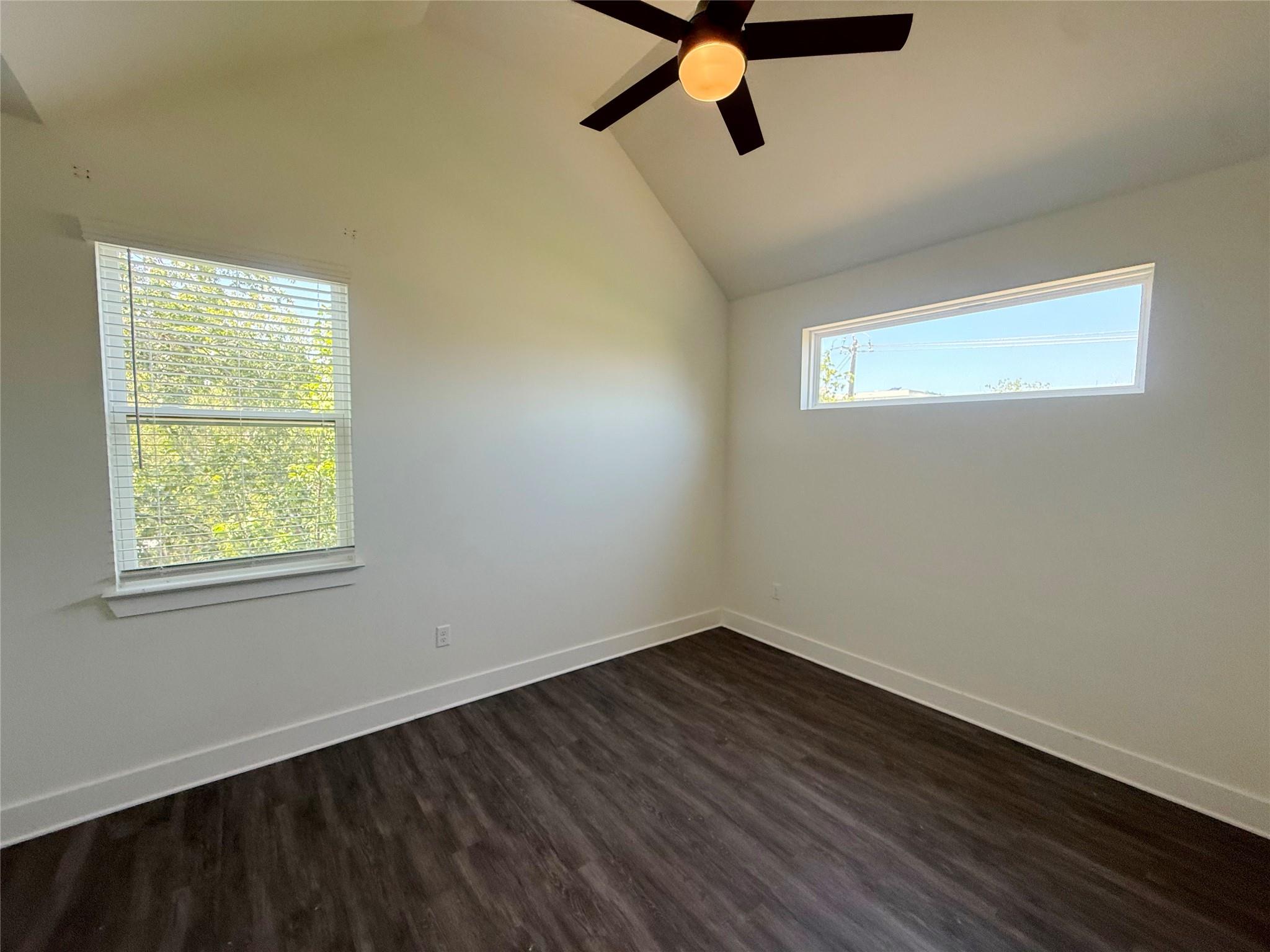 1212  Lily Ter  #2, photo 11