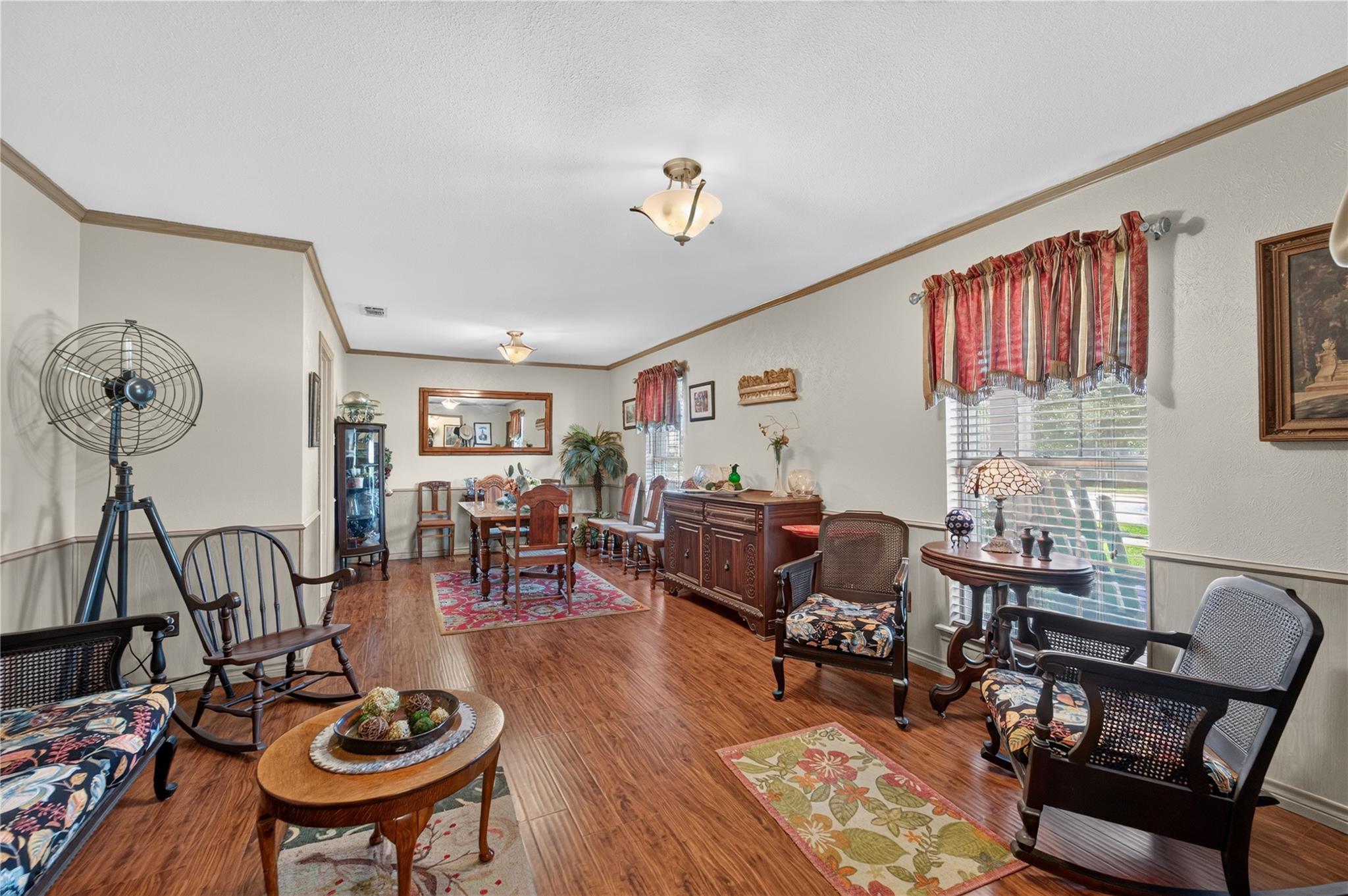 602  Lydia Dr, photo 4