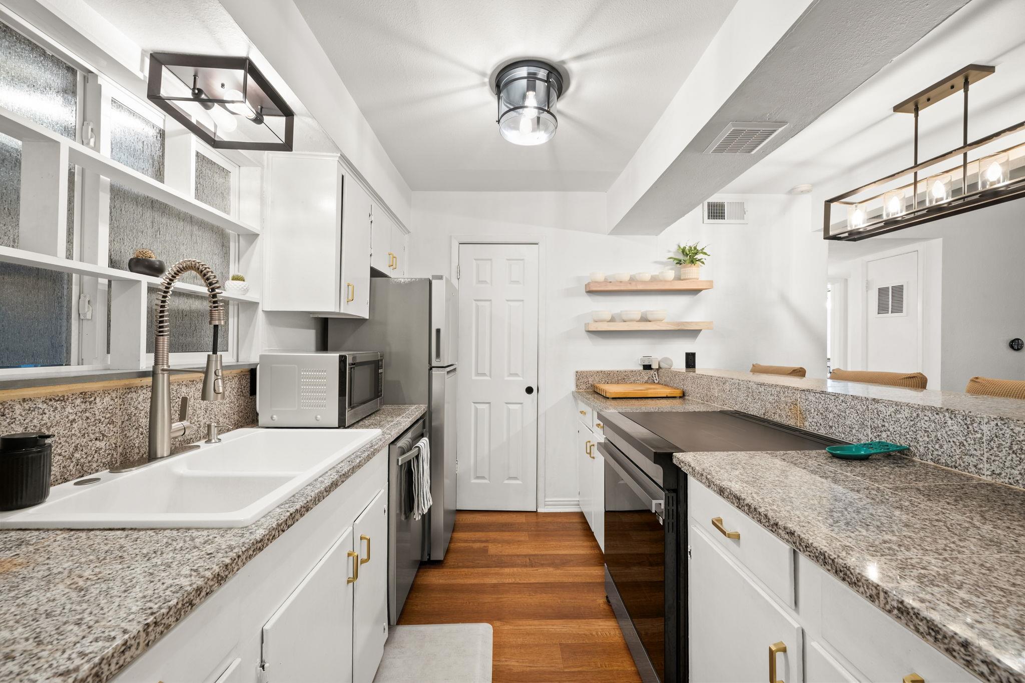 2208  Enfield Rd  #107, photo 4