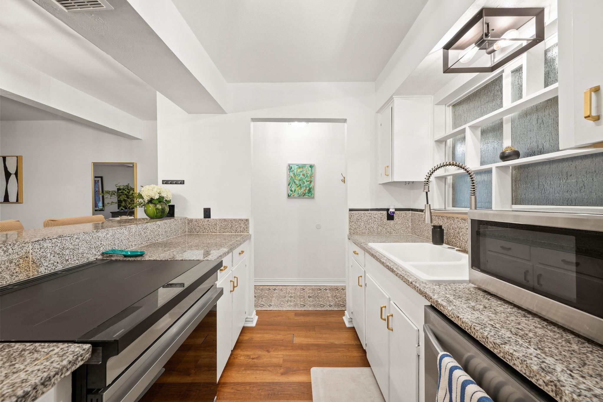 2208  Enfield Rd  #107, photo 6