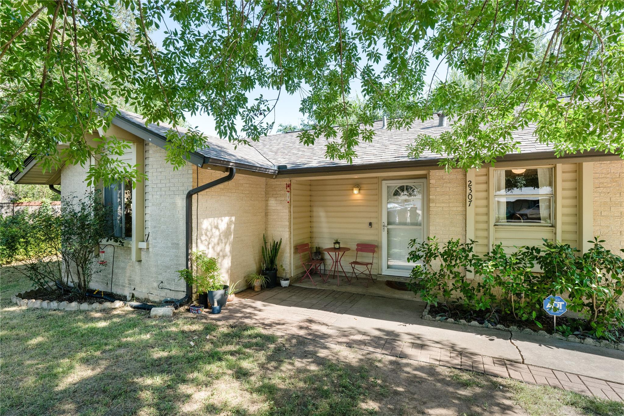 2307  Valley High Cir, photo 2