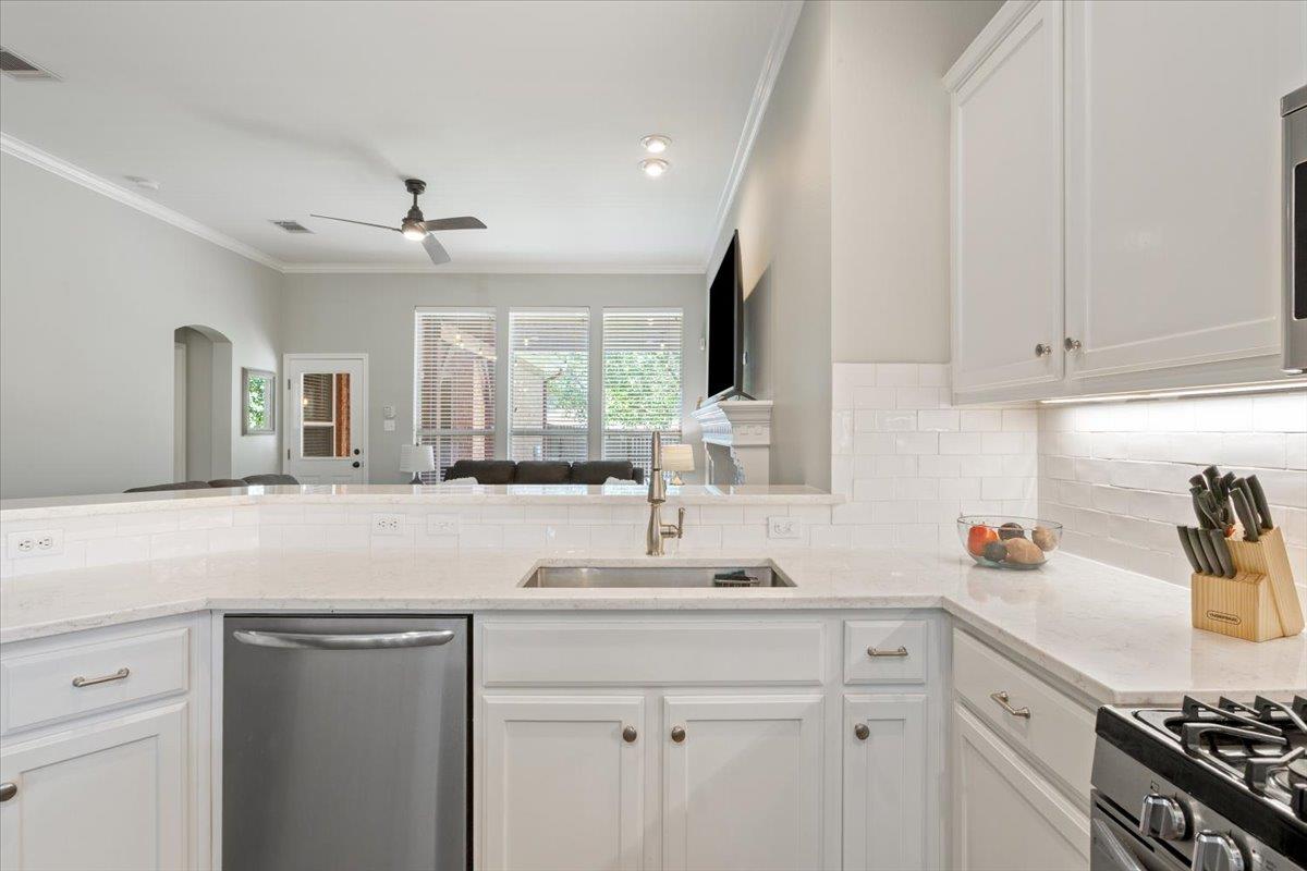 113  Village Park Dr, photo 11