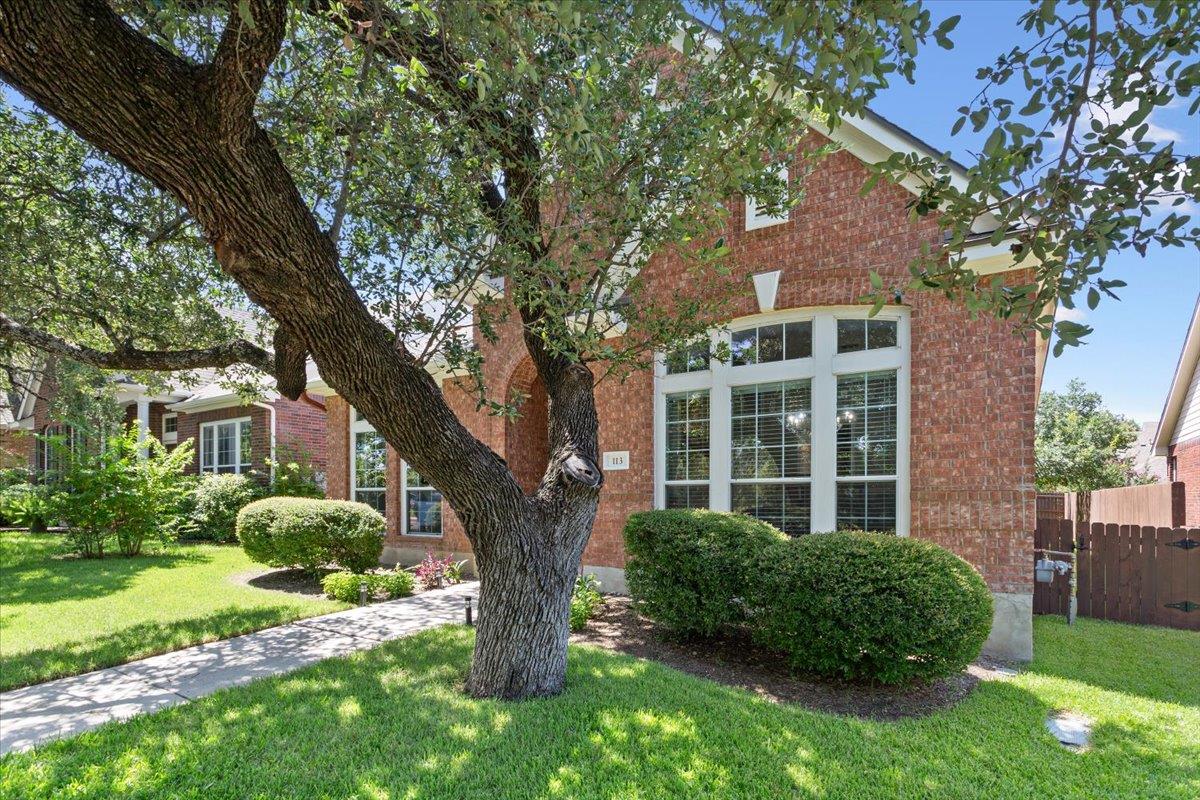 113  Village Park Dr, photo 3
