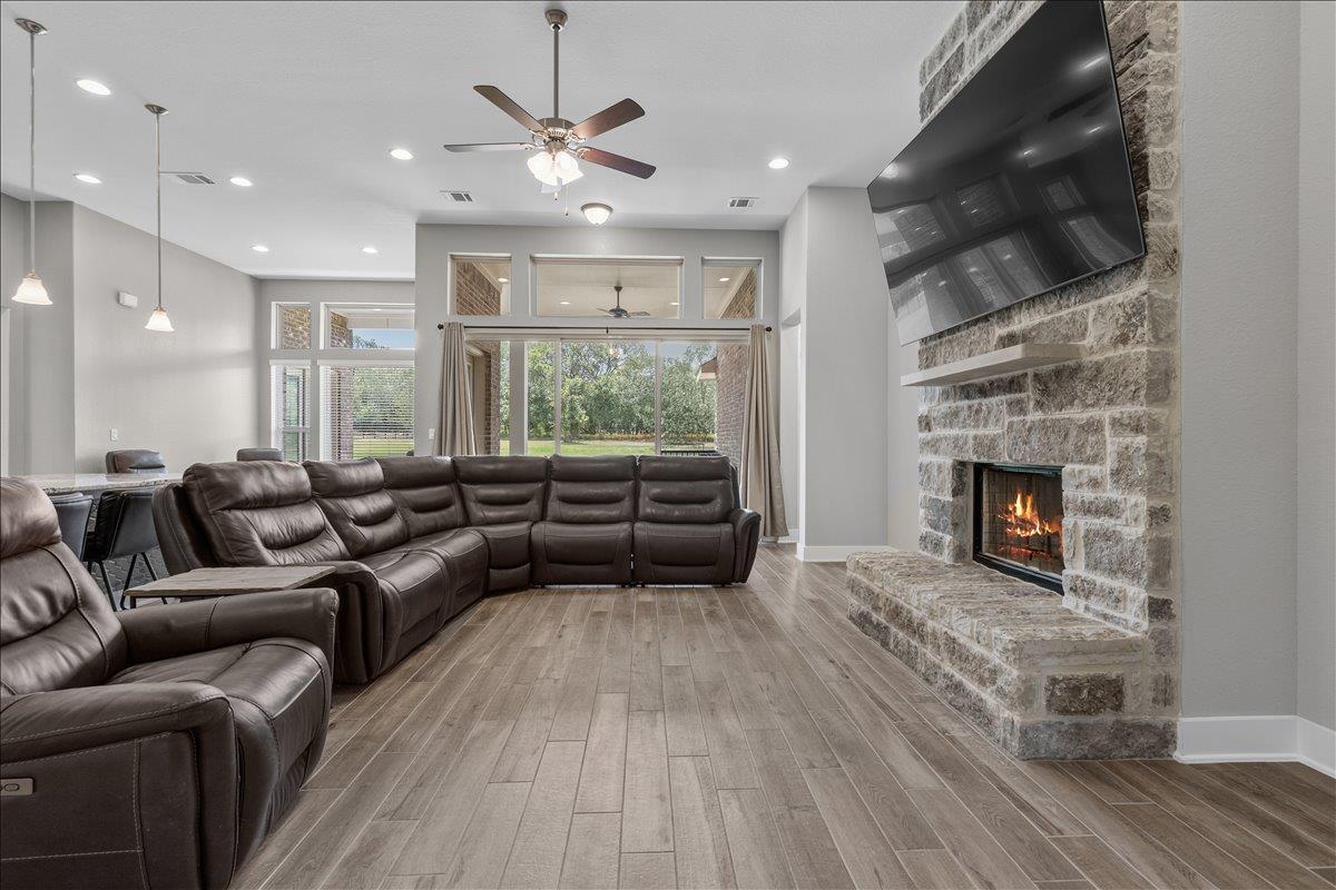 320  Raptor Beak Way, photo 12