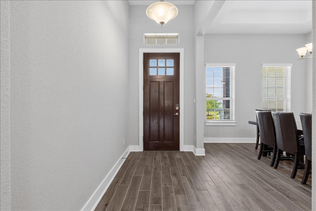 320  Raptor Beak Way, photo 6