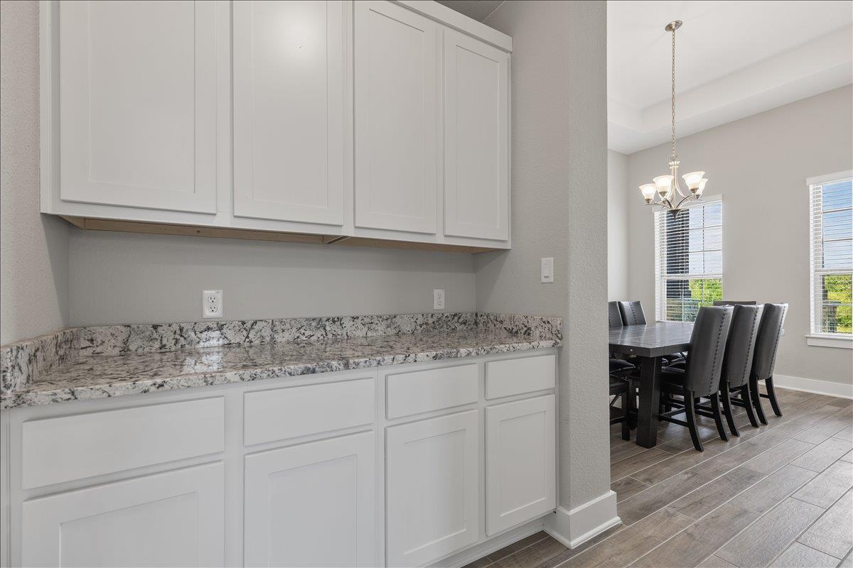 320  Raptor Beak Way, photo 9