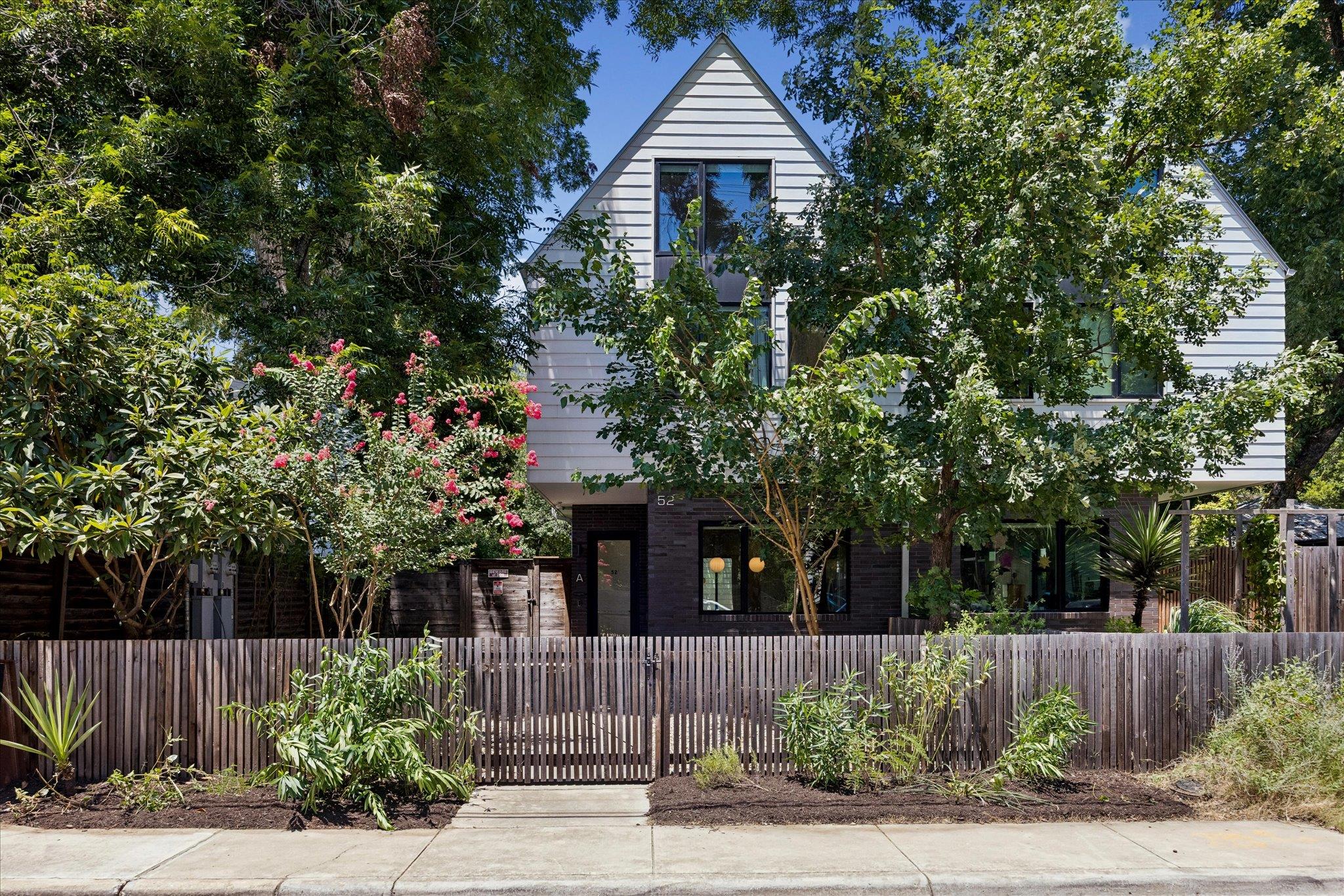 52  Waller St  #A, photo 2