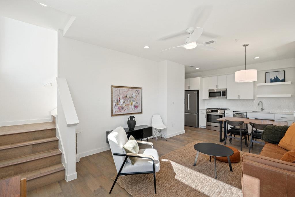 3613  Jetson Way  #112, photo 2