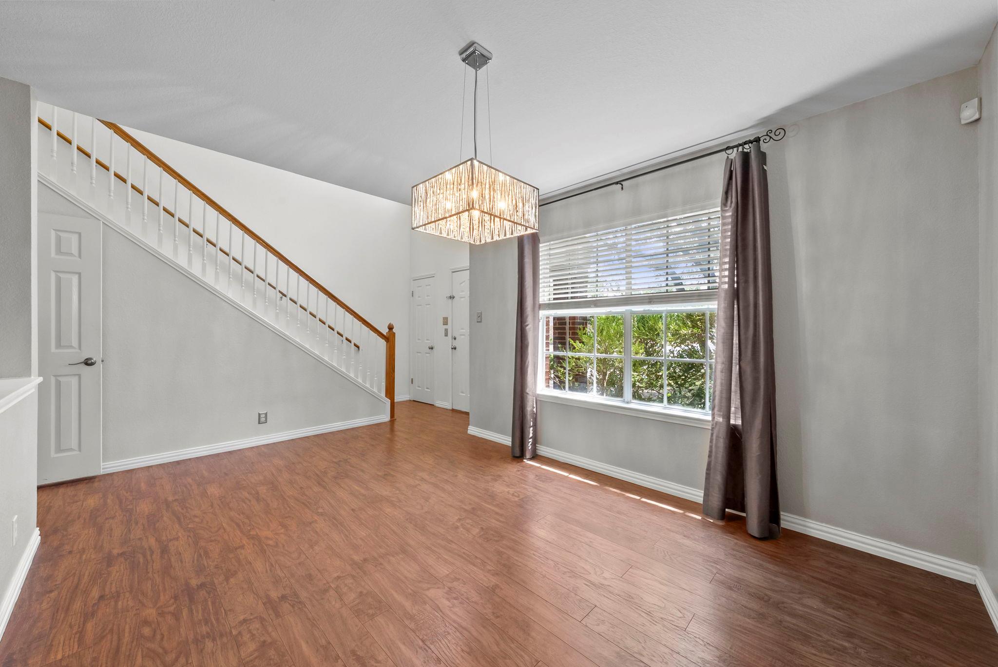 2028  Desco Dr, photo 5