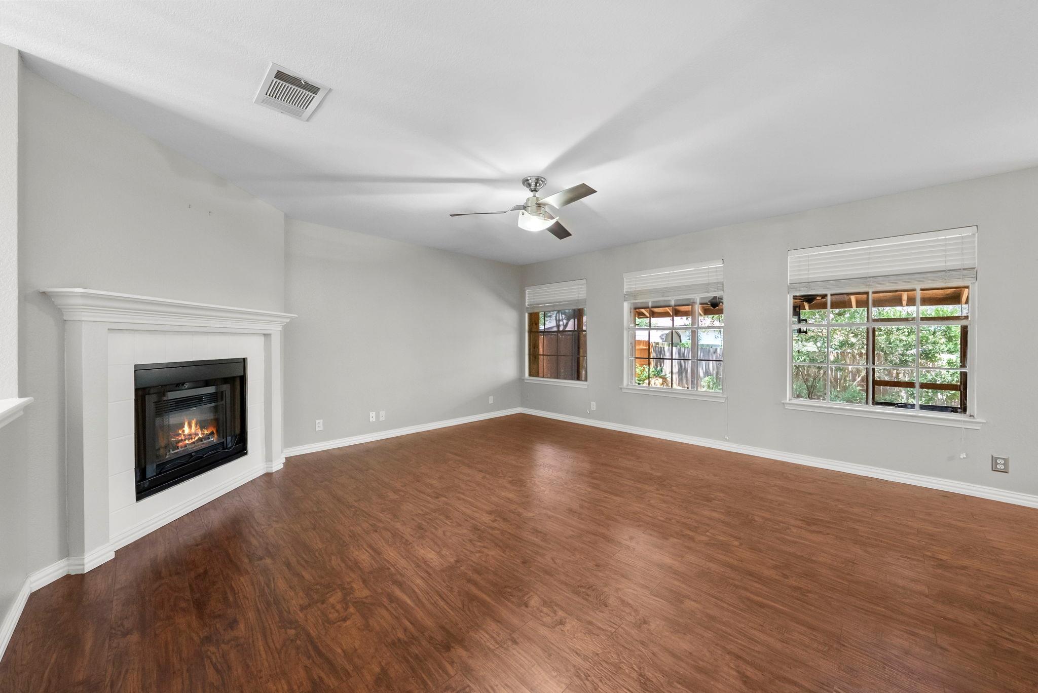 2028  Desco Dr, photo 8