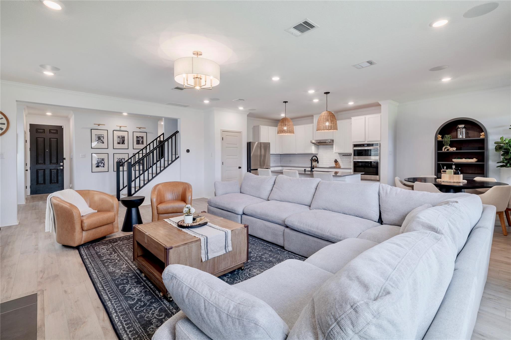 14405  James Buchanan St, photo 8