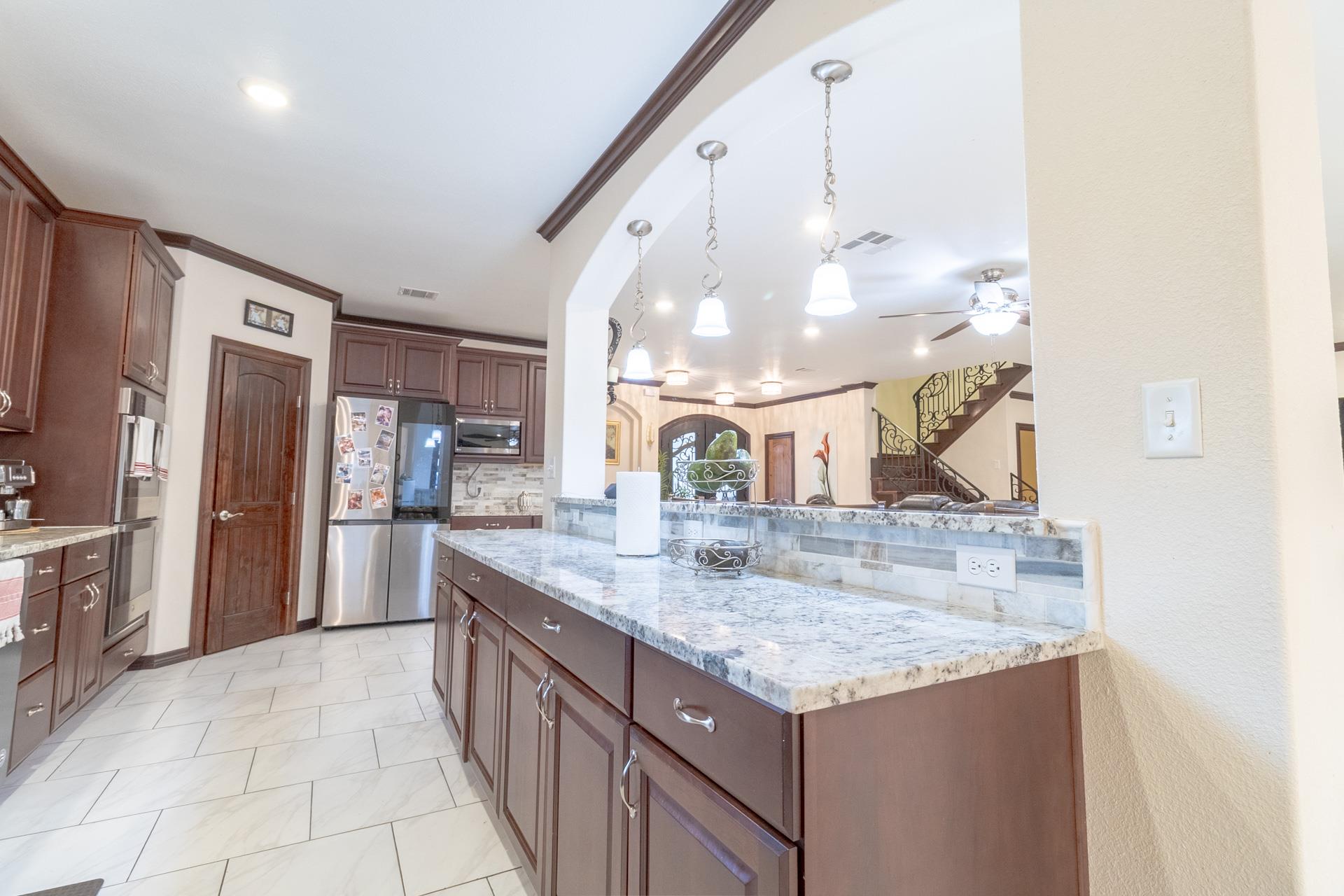 319  Lonesome Dove Dr, photo 11