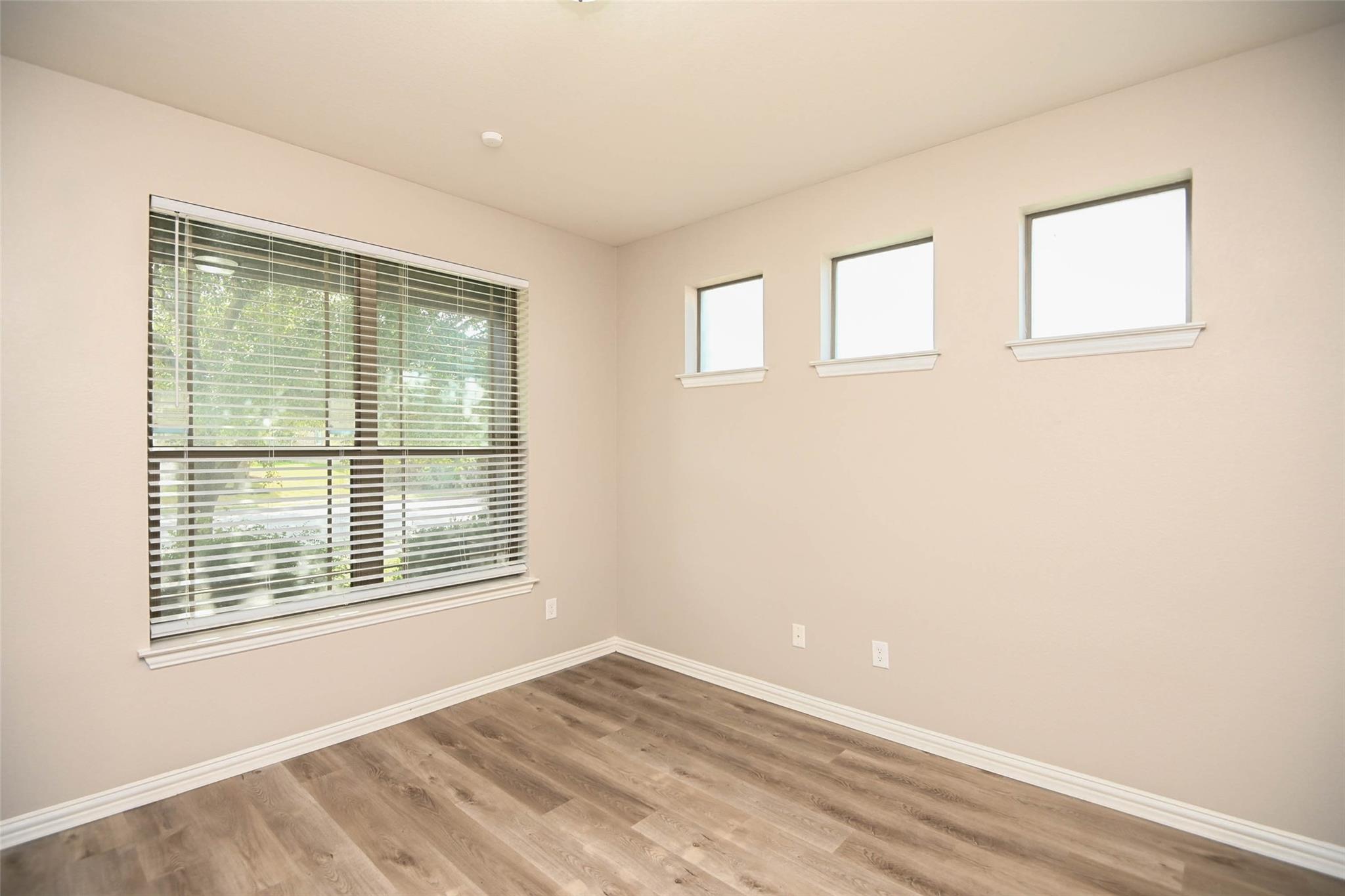 621  Hot Spring Vly, photo 2