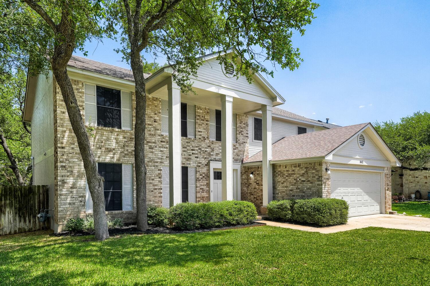 1612  Hermitage Dr, photo 2