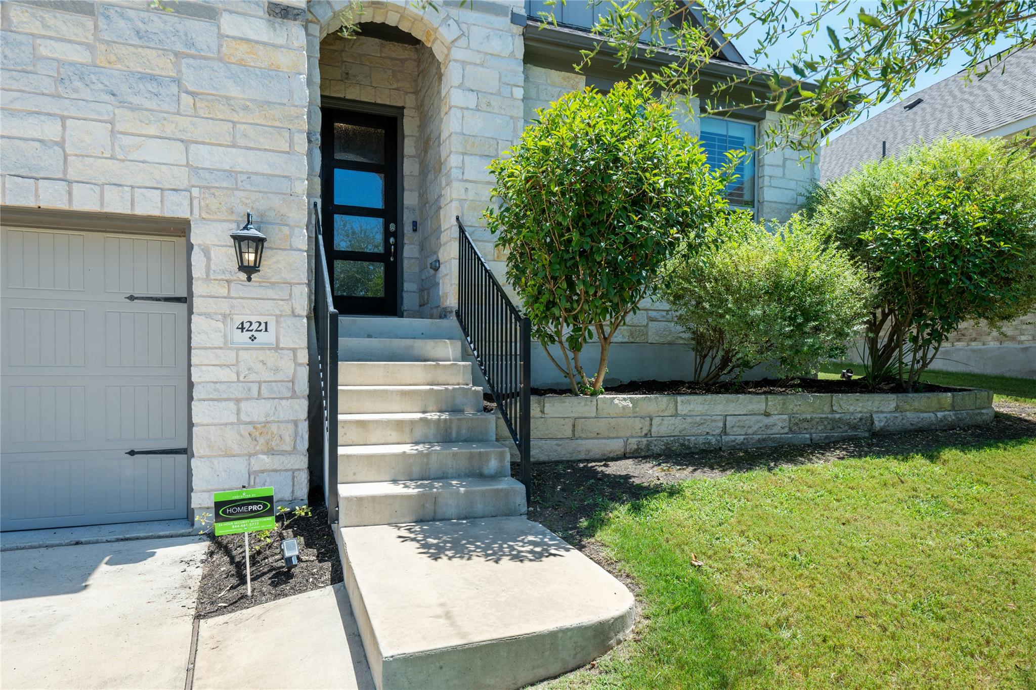 4221  Mercer Rd, photo 3