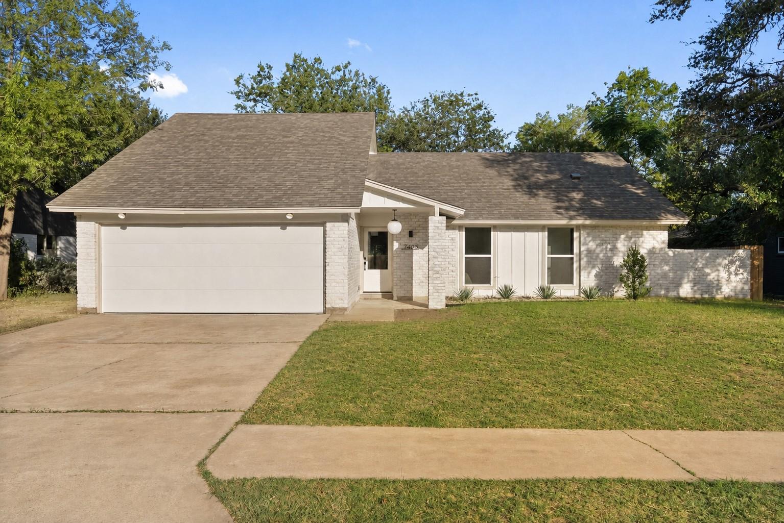 7405  Whispering Winds Dr, photo 2