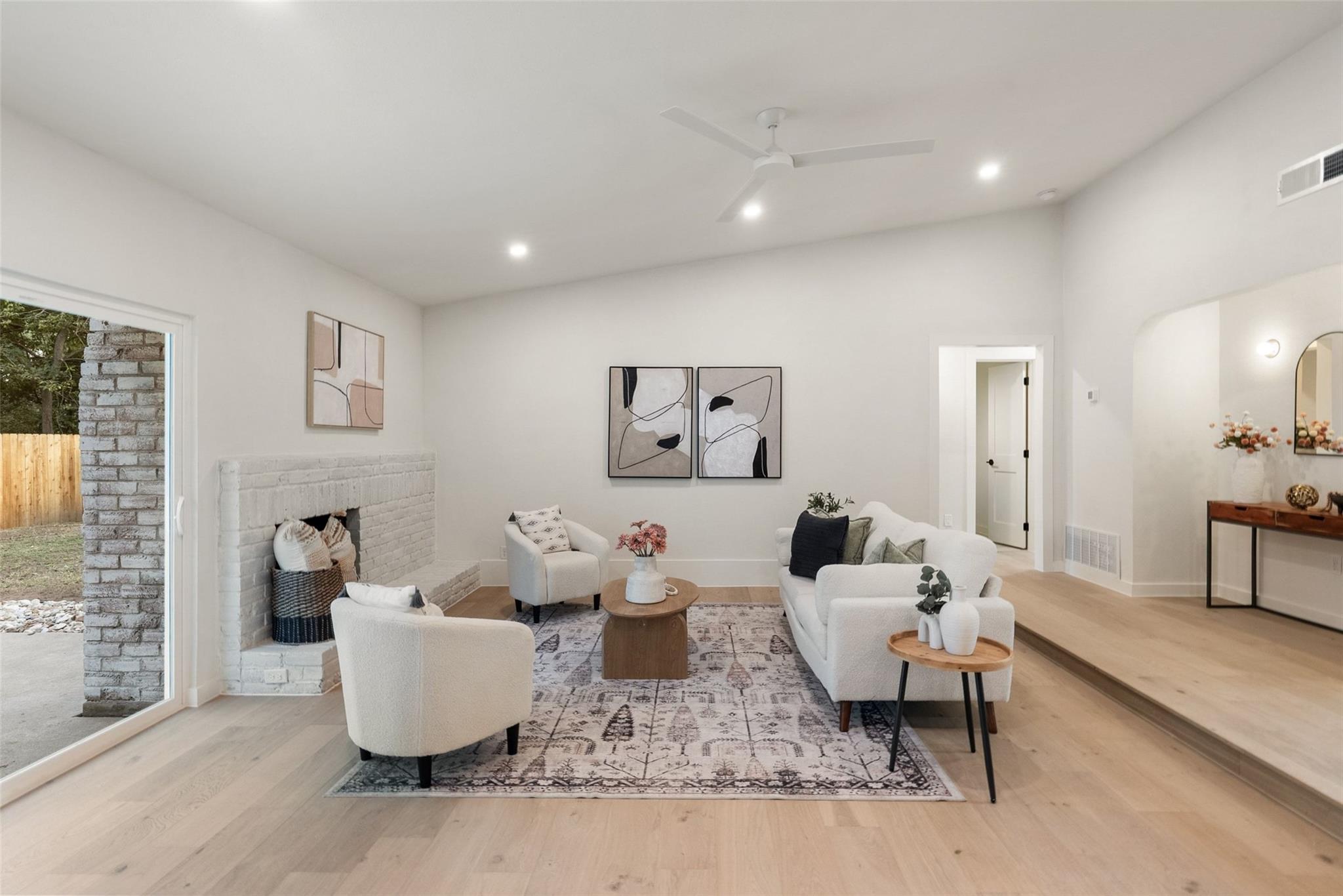 7405  Whispering Winds Dr, photo 10