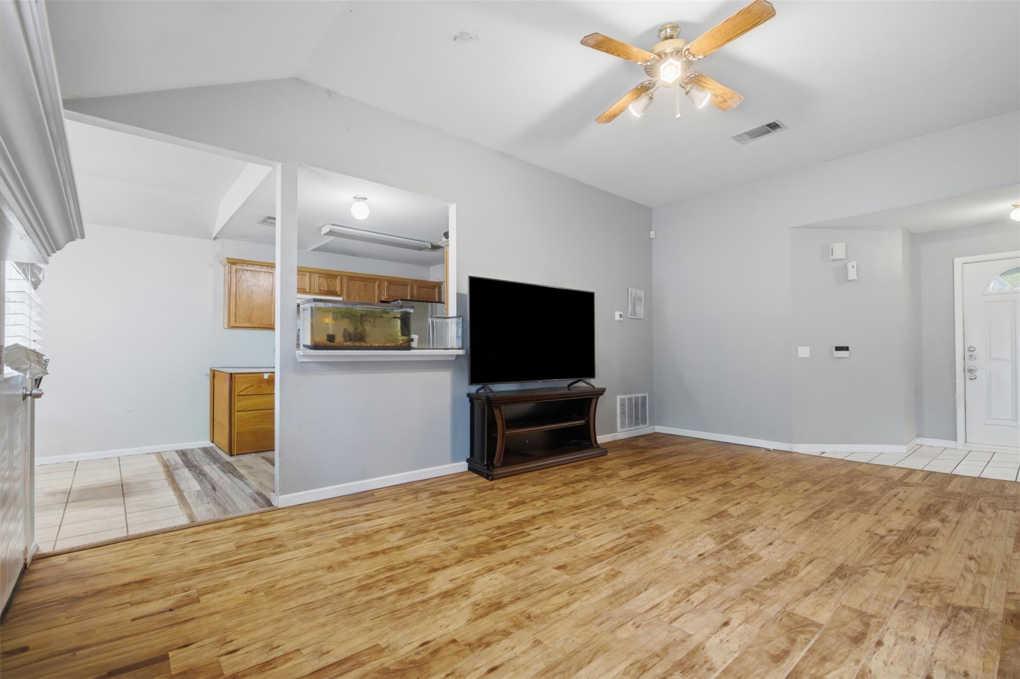 218  Juniper St, photo 7
