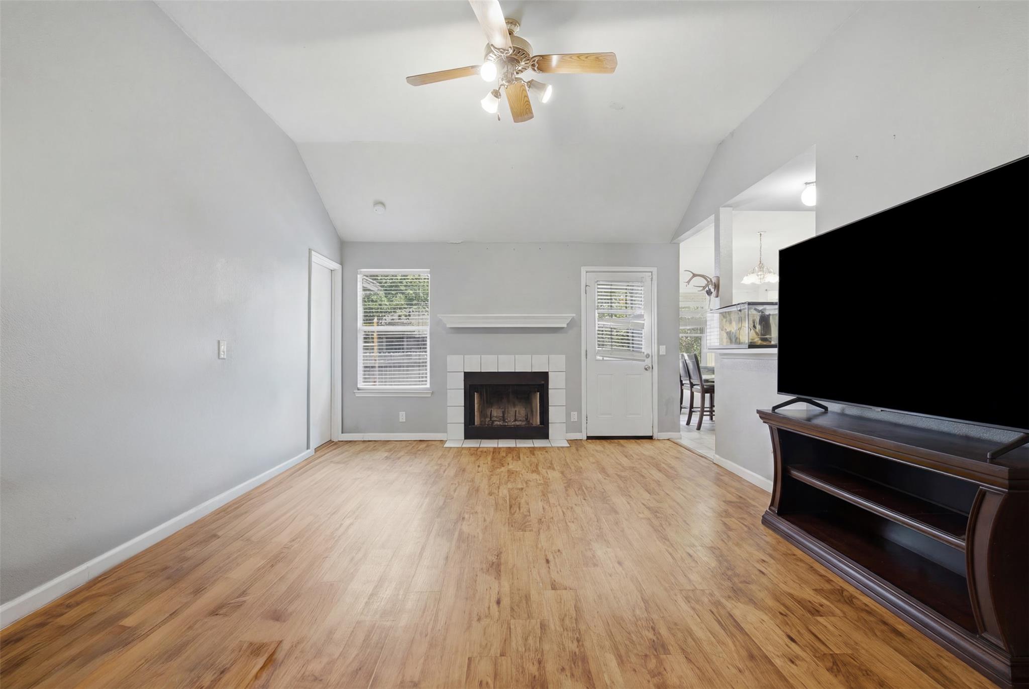 218  Juniper St, photo 10