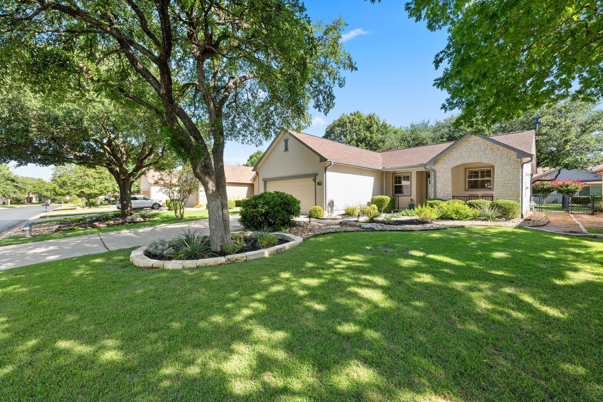 116  Harness Ln, photo 3