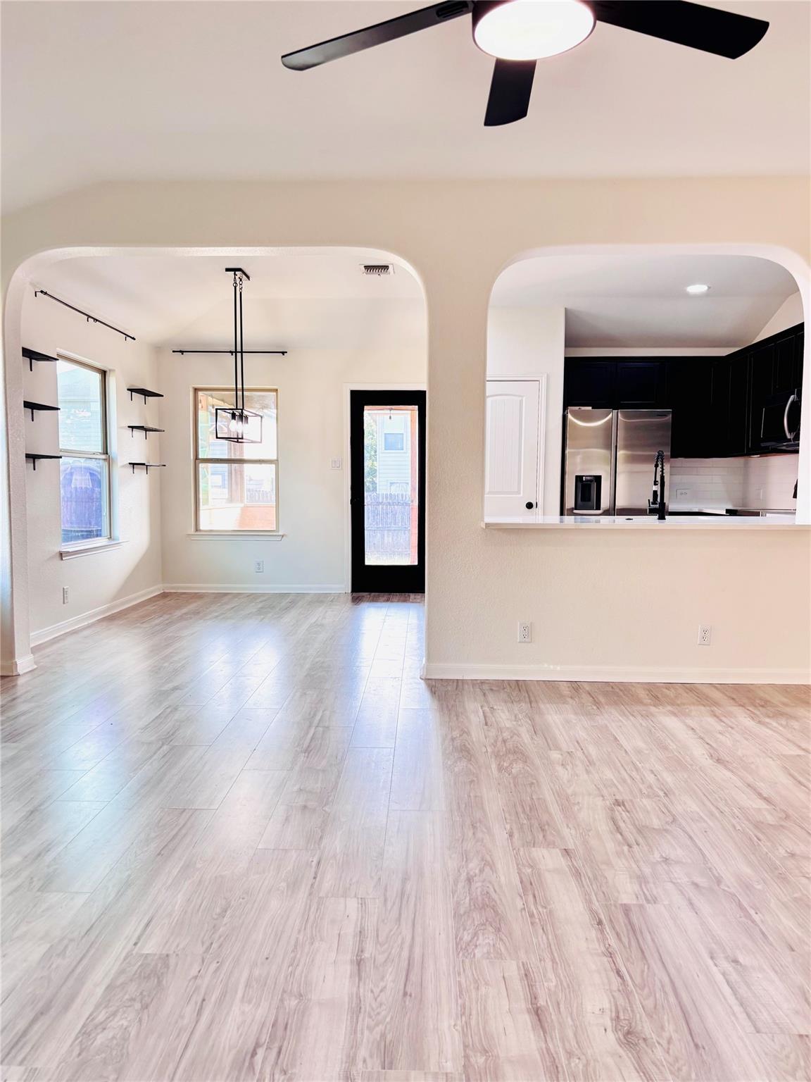 606  Old Peak Rd, photo 2