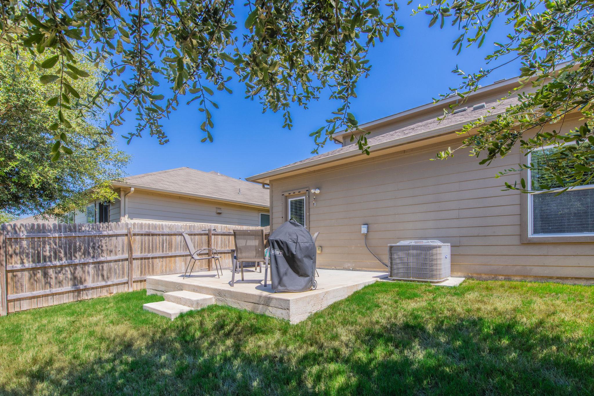 2021  Grow Ln, photo 2