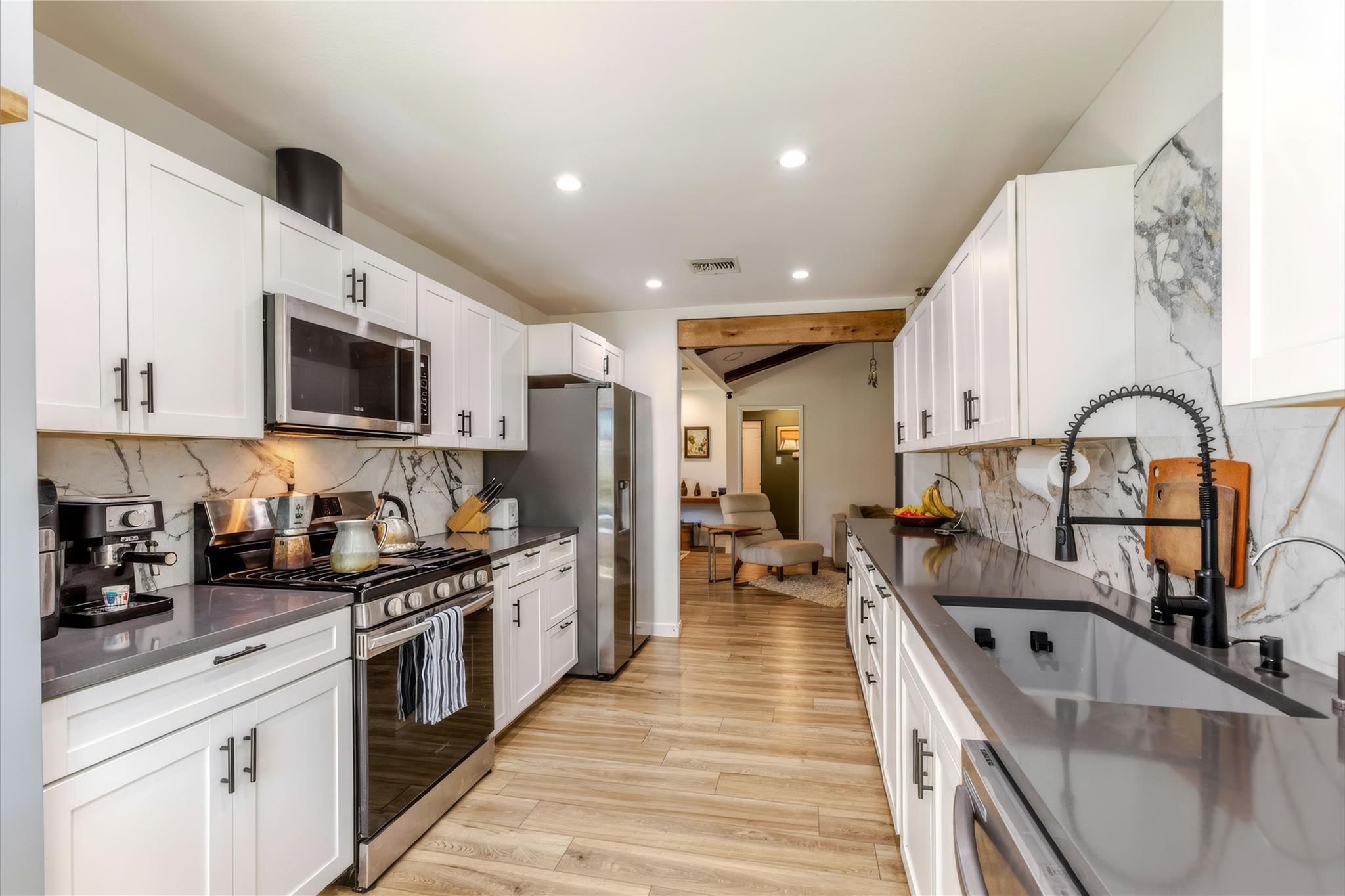 1300  Old Cedar Ln, photo 10