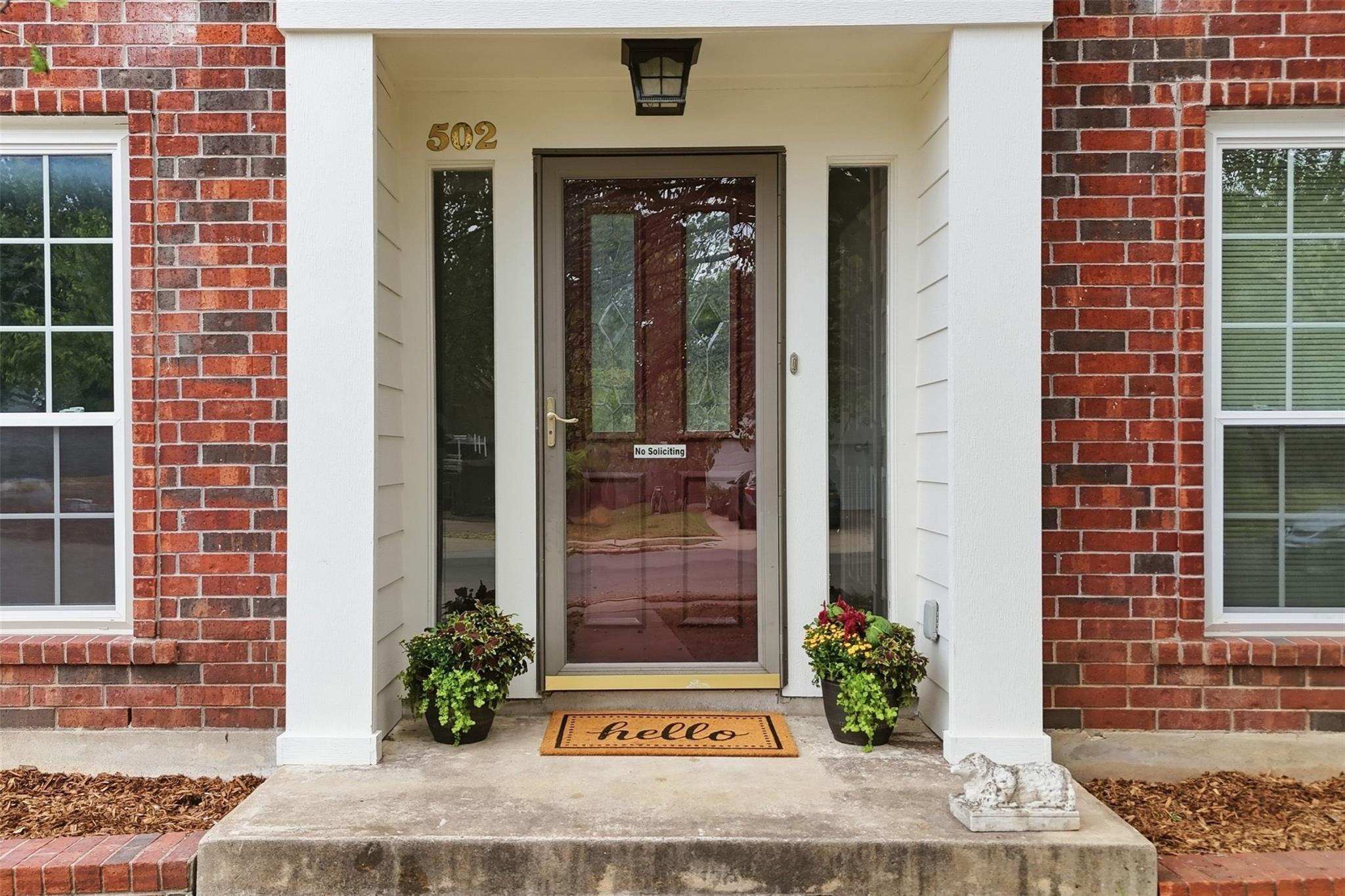 502  Cedar Ln, photo 3