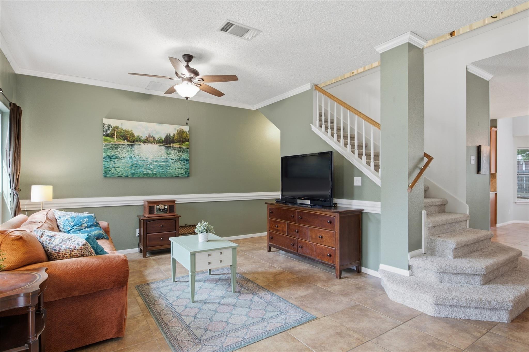 502  Cedar Ln, photo 4