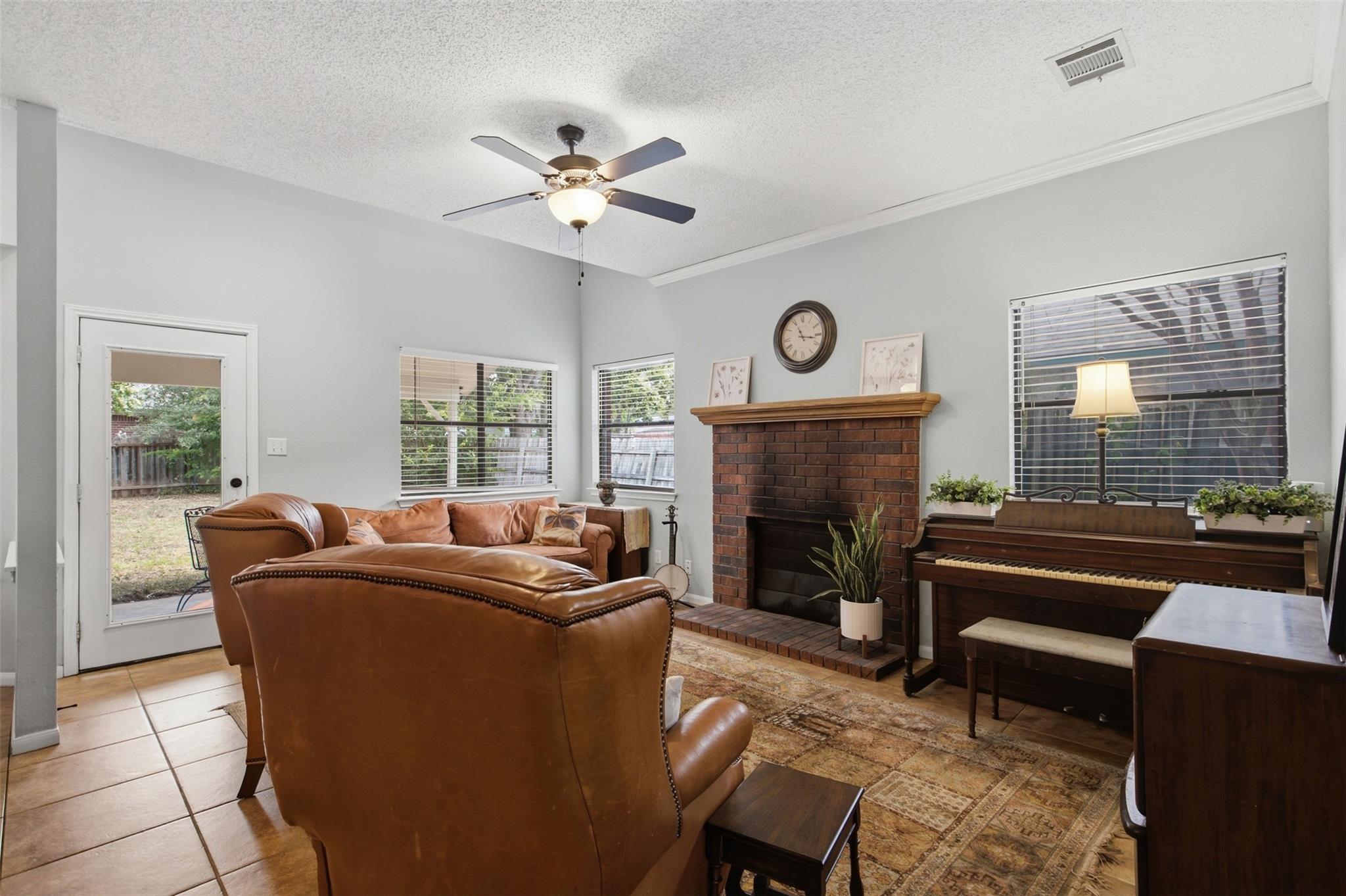 502  Cedar Ln, photo 8