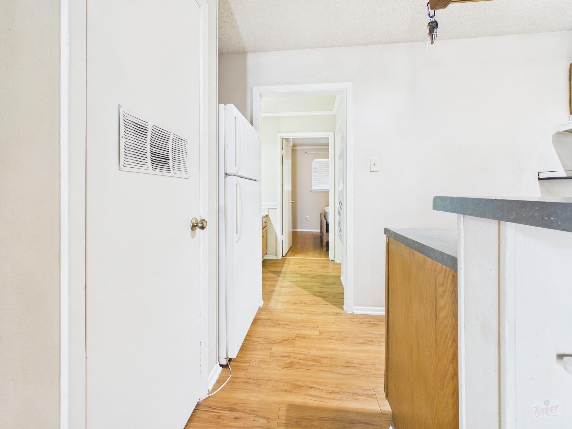 1905  San Gabriel St  #206, photo 4