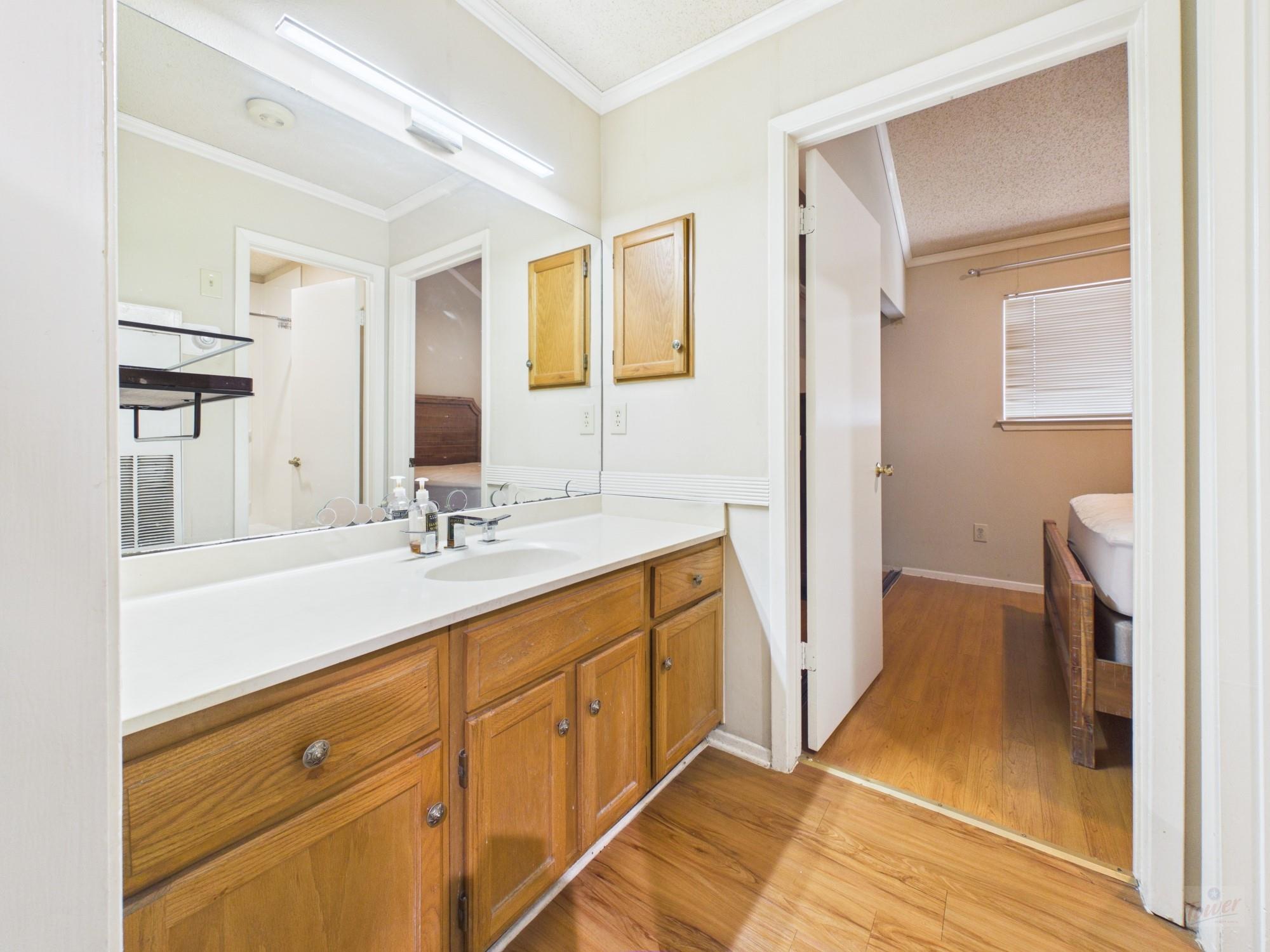 1905  San Gabriel St  #206, photo 6