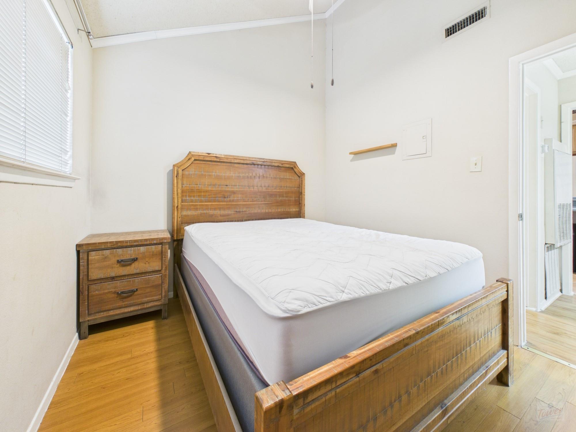 1905  San Gabriel St  #206, photo 8