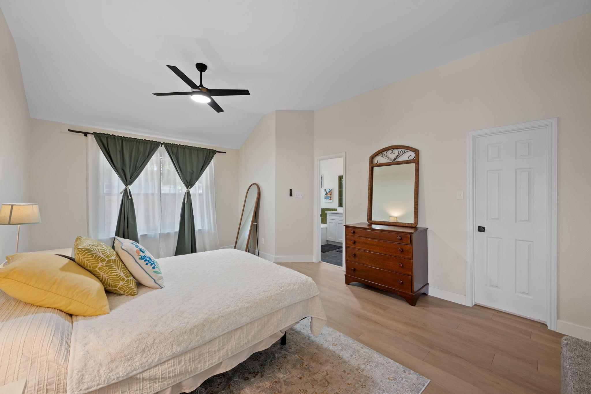 2105  Yaupon Holw, photo 12