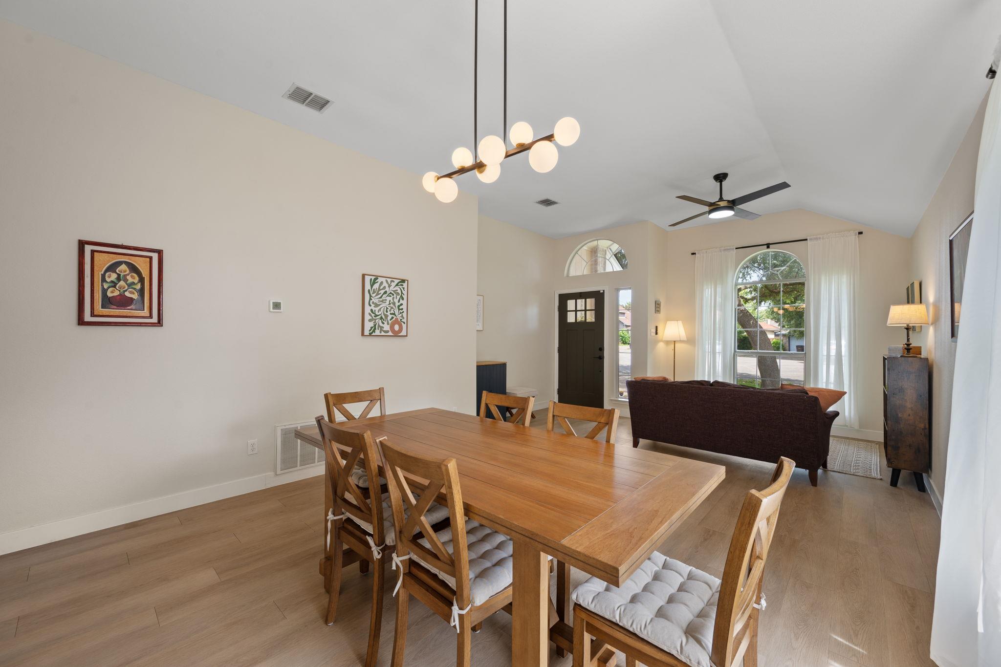 2105  Yaupon Holw, photo 5