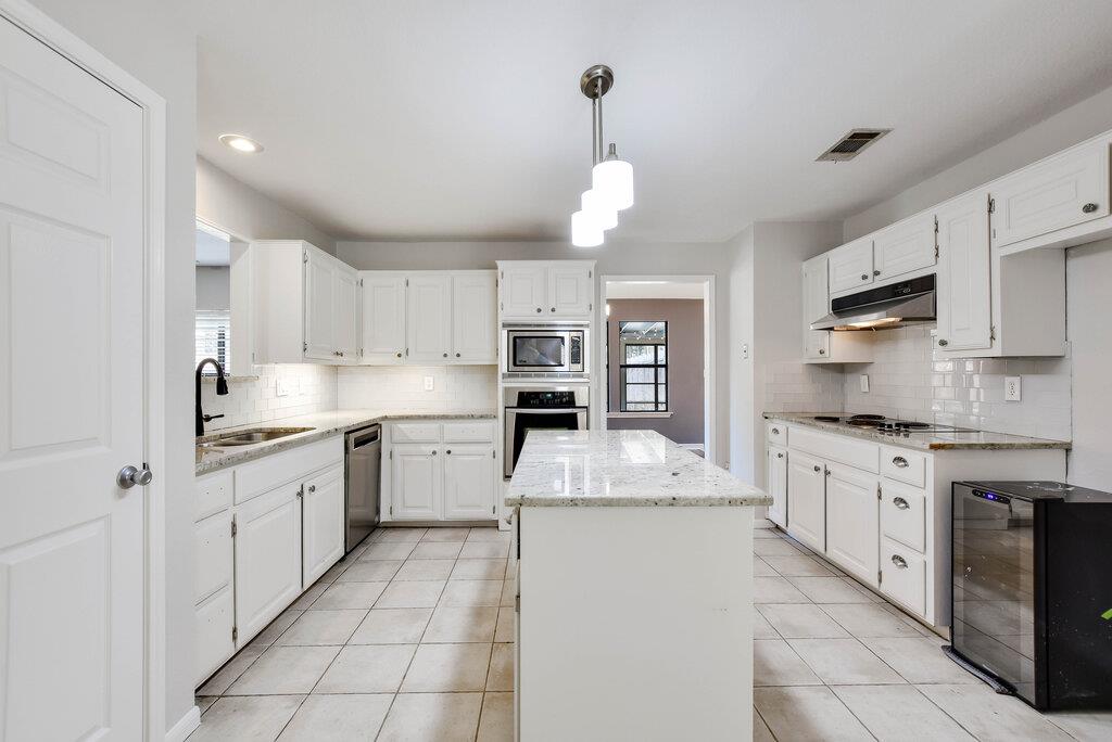 10803  Leafwood Ln, photo 9