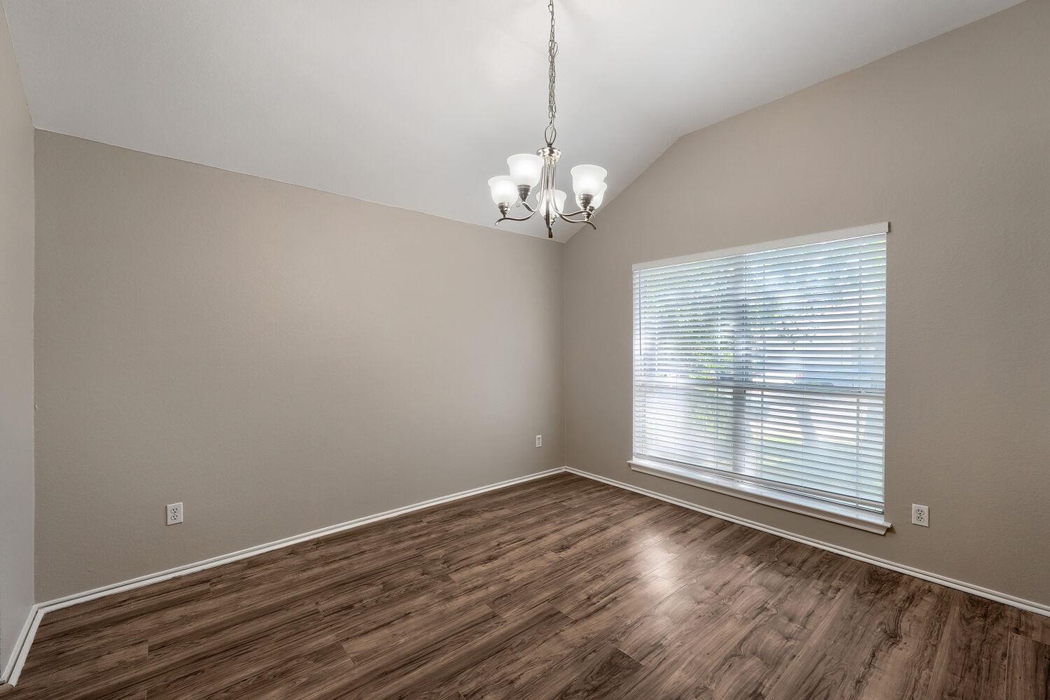 9305  Pioneer Forest Dr, photo 2