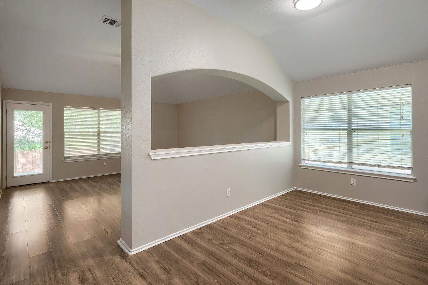 9305  Pioneer Forest Dr, photo 4