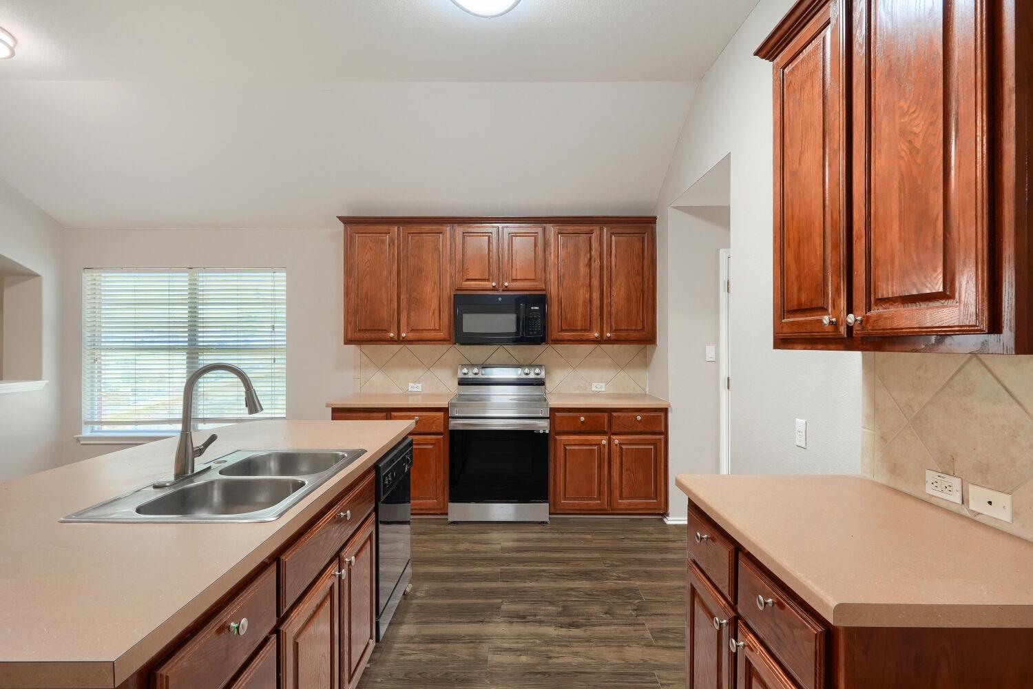 9305  Pioneer Forest Dr, photo 6