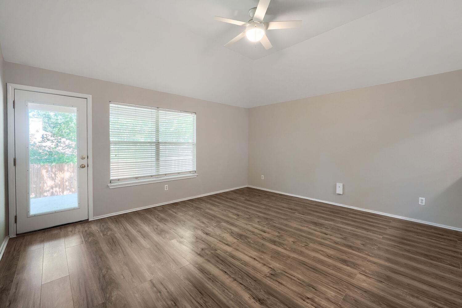 9305  Pioneer Forest Dr, photo 7