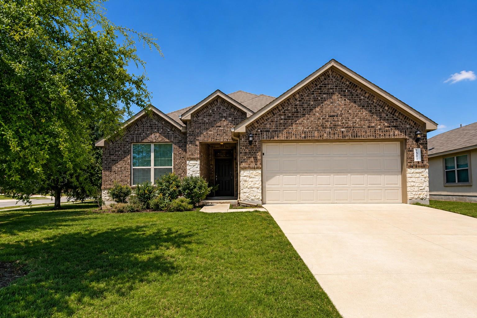 7501  Lombardy Loop, photo 2