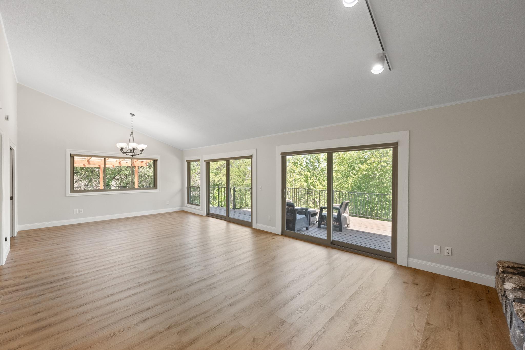 5104  Beverly Hills Dr, photo 5