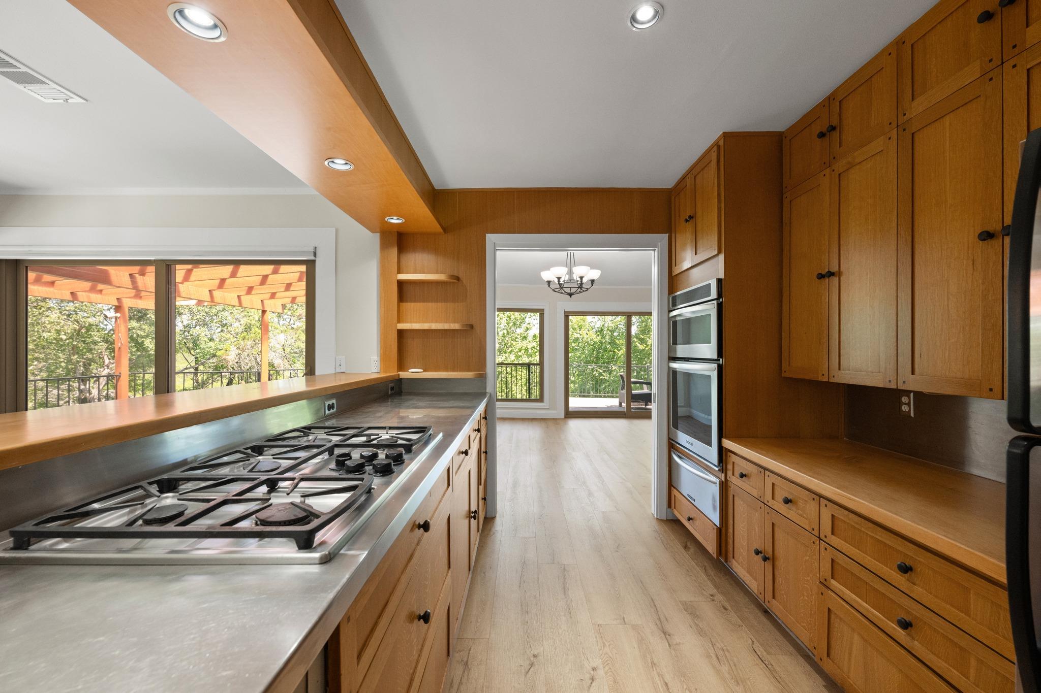 5104  Beverly Hills Dr, photo 9