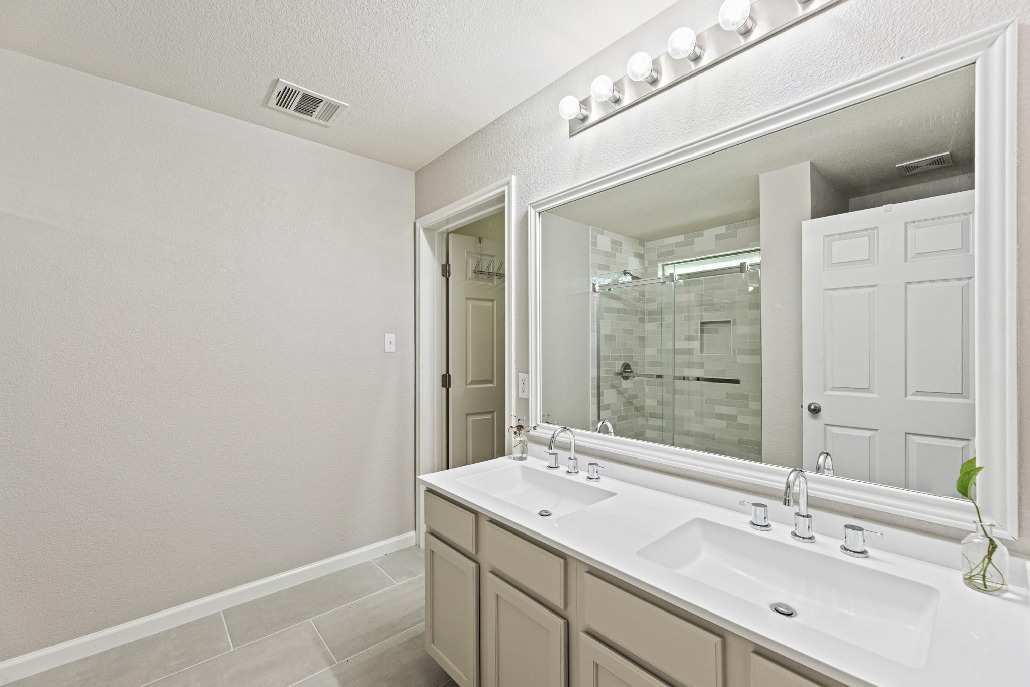 628  Quarter Ave, photo 12